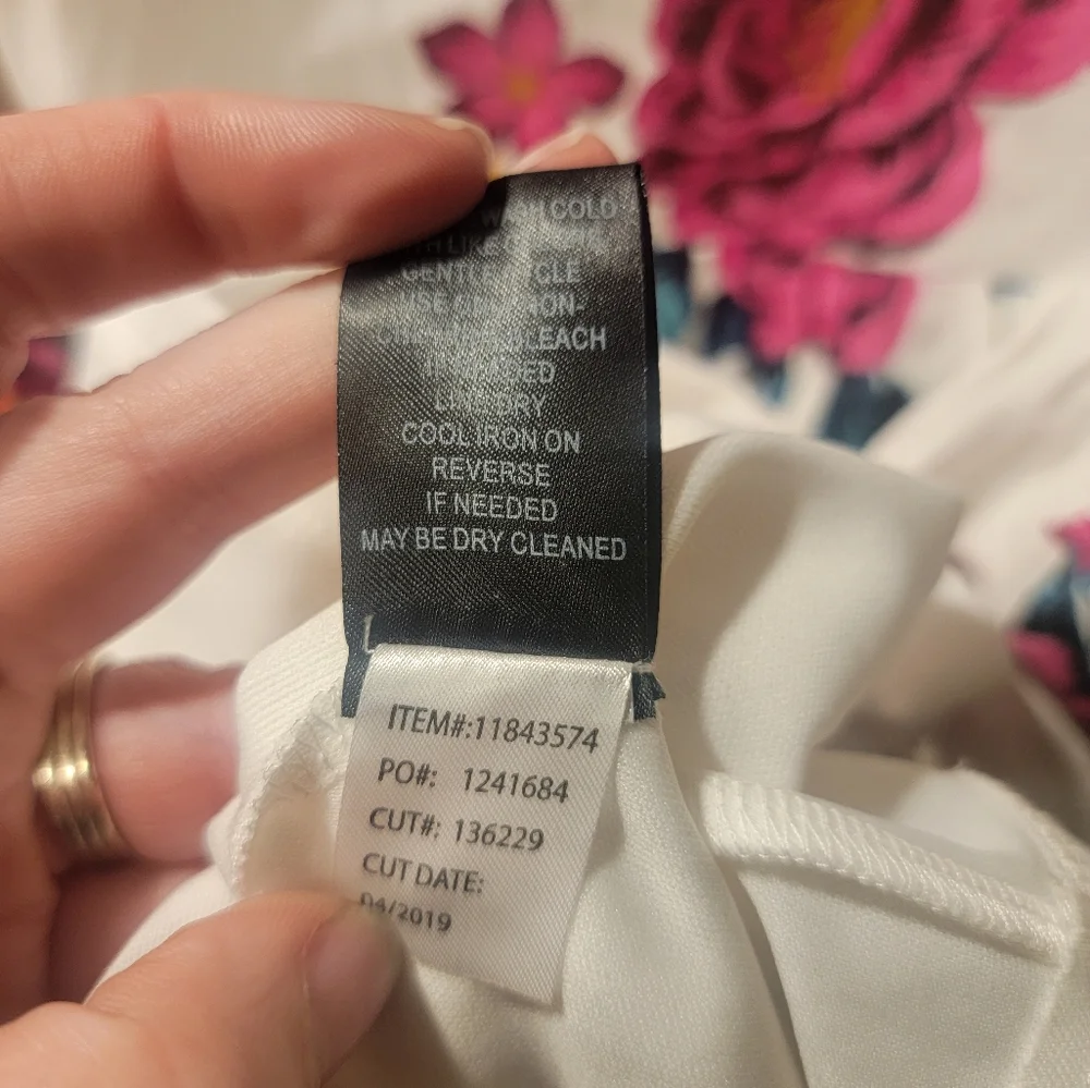 Torrid Floral Challis Skater Dress Lined White and Burgandy 1x - Picture 5 of 8